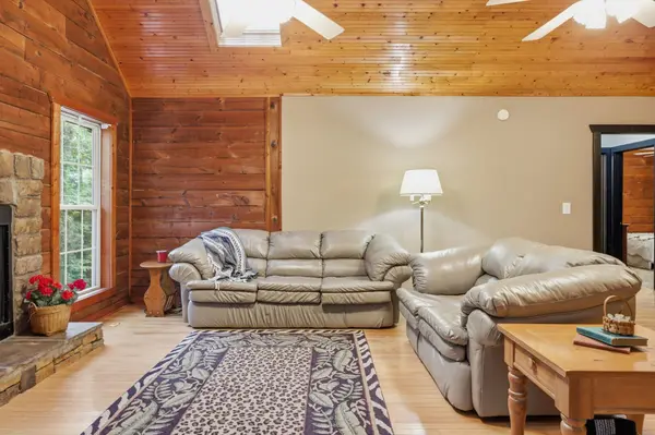 680 Lakeside Dr, Smithville, TN 37166