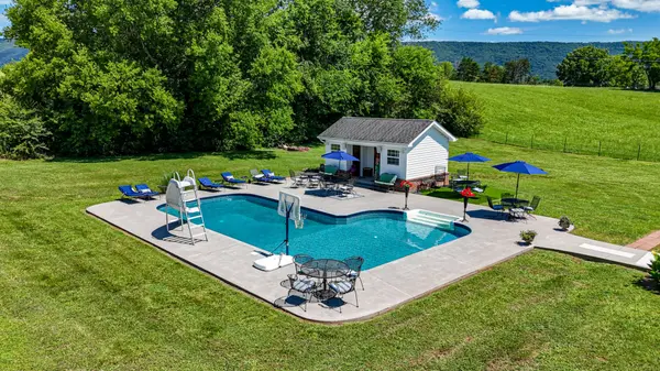 121 County Road 903, Etowah, TN 37331
