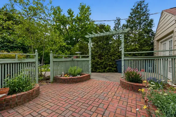 116 Bellevue Dr #S, Nashville, TN 37205