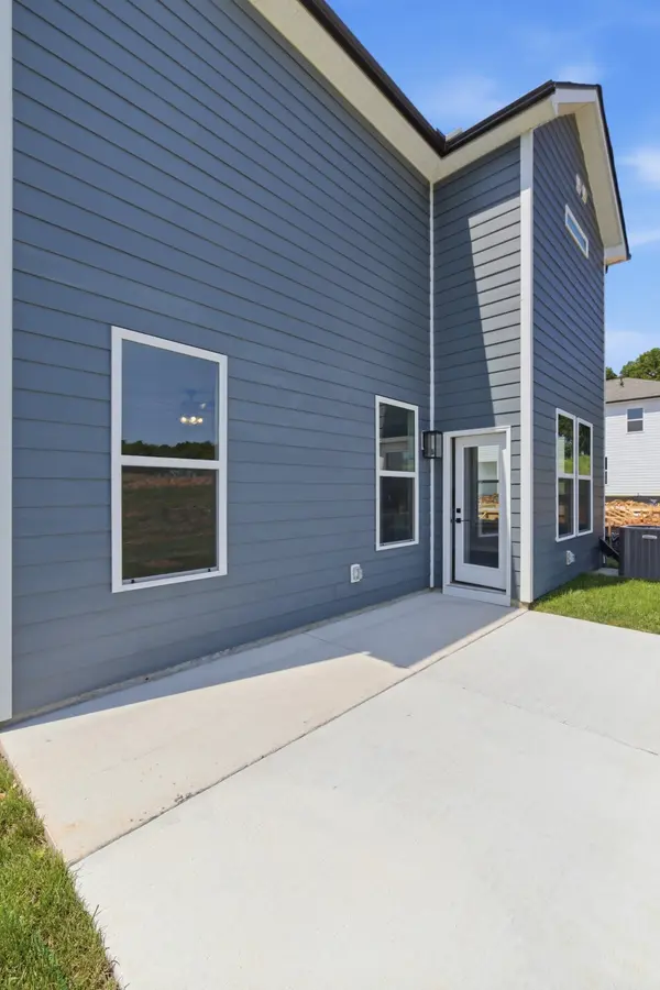 4001 Gaskill Dr, Smyrna, TN 37167