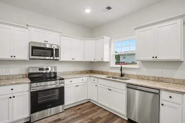 225 Hannah Lee Hill Rd, La Vergne, TN 37086