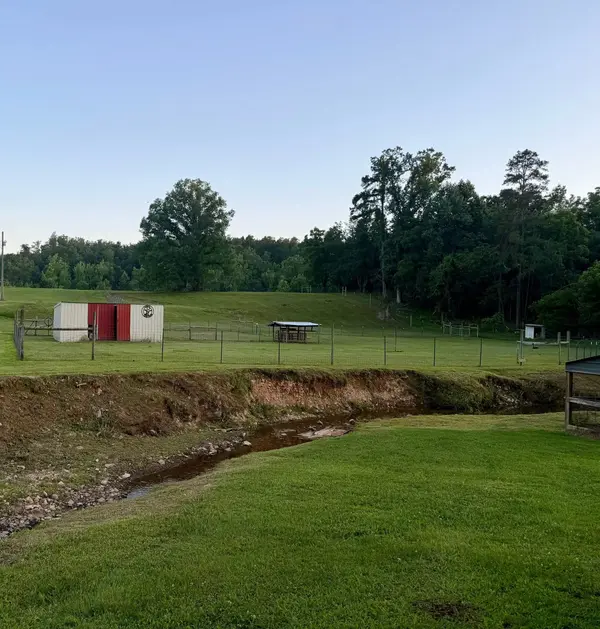 1881 Clifton Tpke, Waynesboro, TN 38485