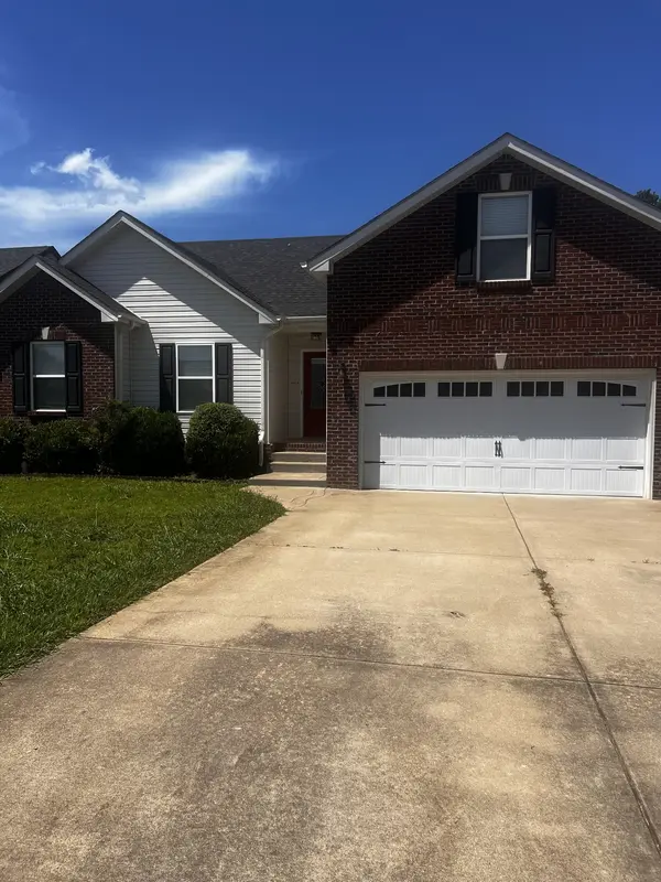 829 Shelton Cir, Clarksville, TN 37042