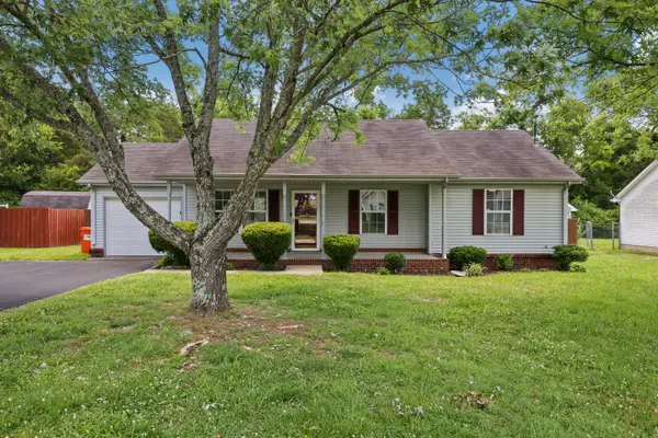 712 Mason Tucker Dr,  Smyrna,  TN 37167