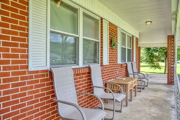 221 Obey Drive, Celina, TN 38551