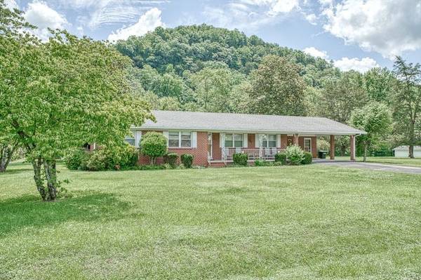 221 Obey Drive, Celina, TN 38551