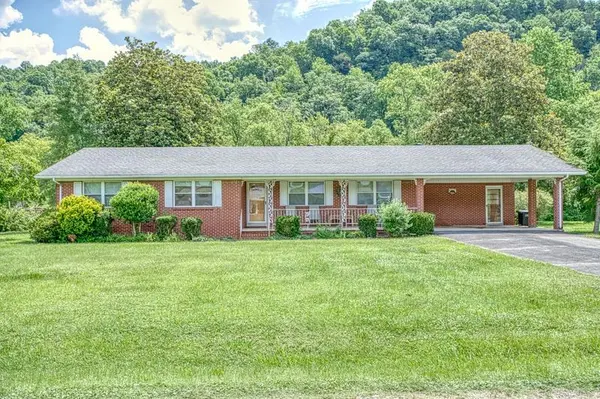 221 Obey Drive, Celina, TN 38551