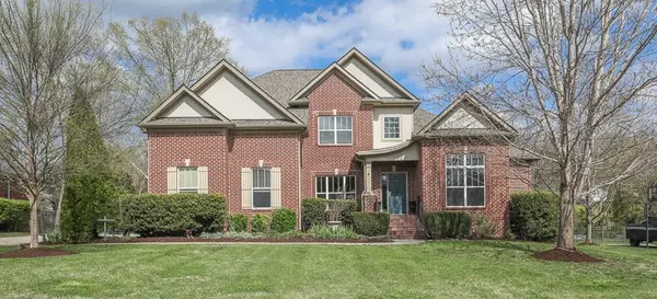 1060 Dorset Dr,  Hendersonville,  TN 37075