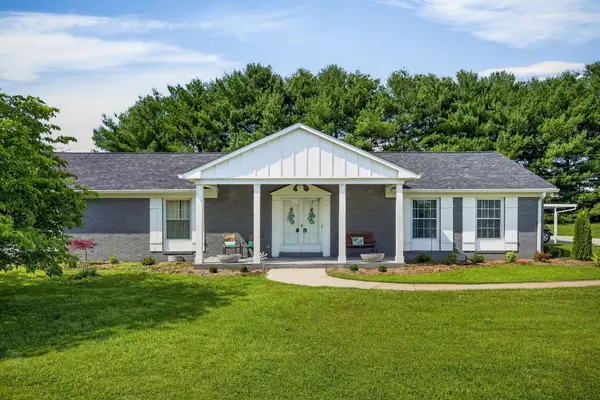 212 Oakland Dr, Sparta, TN 38583