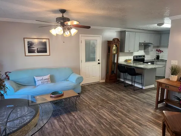 381 Longview Dr, Camden, TN 38320