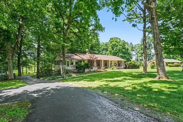 1296 Lawrence Ln, Springfield, TN 37172