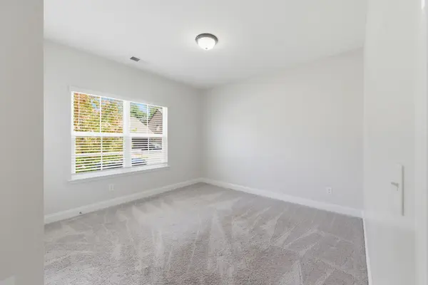 139 Crabourne Dr, White House, TN 37188