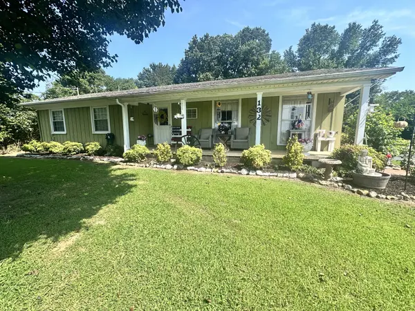 132 Jackson St, Lawrenceburg, TN 38464