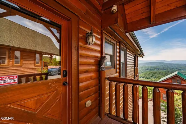 2214 Towering Hemlock Drive, Sevierville, TN 37876