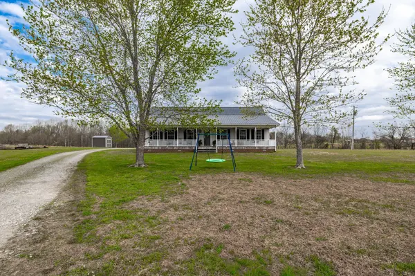 144B Leo Carter Rd, Bethpage, TN 37022