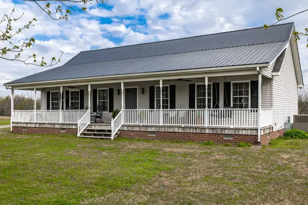 144B Leo Carter Rd, Bethpage, TN 37022
