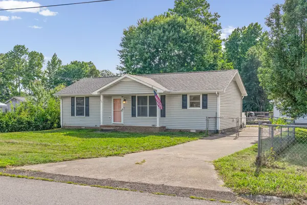 606 Joshua Dr, Clarksville, TN 37042