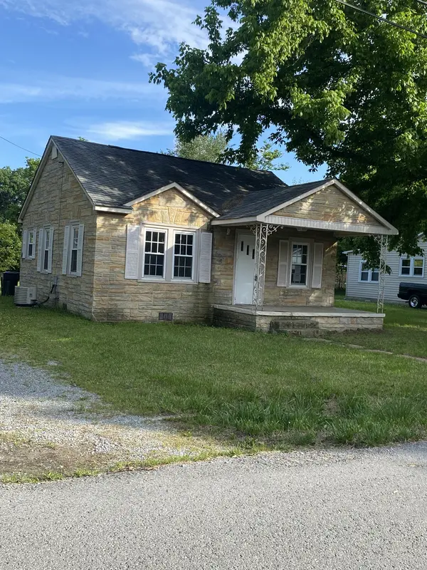 504 General St #E, Tullahoma, TN 37388