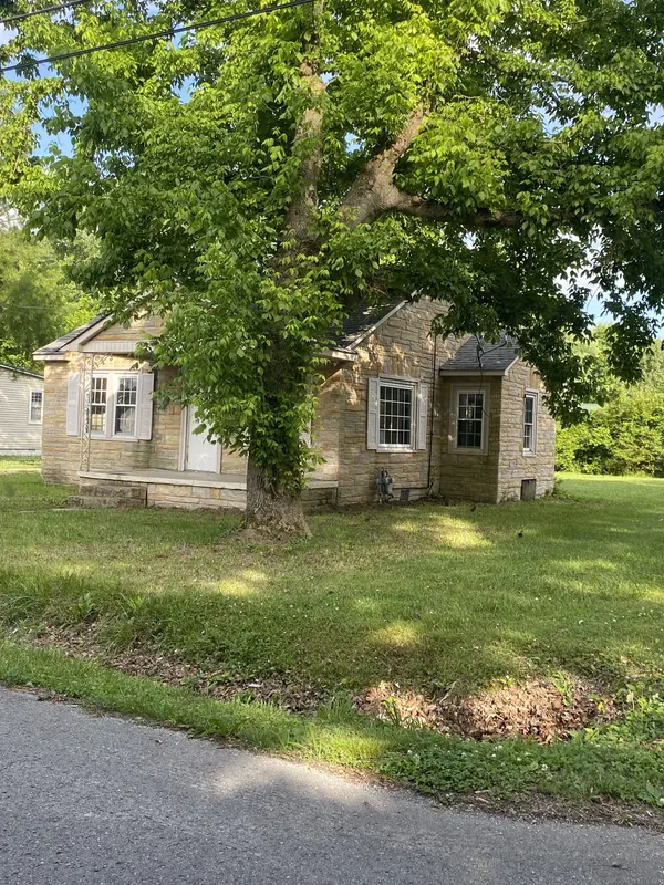 504 General St #E, Tullahoma, TN 37388