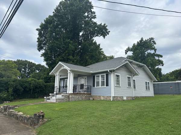 626 S 1st St, Pulaski, TN 38478