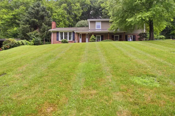 104 Fairview Drive, Mount Pleasant, TN 38474
