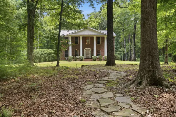 1225 Johnny Hall Rd, Burns, TN 37029
