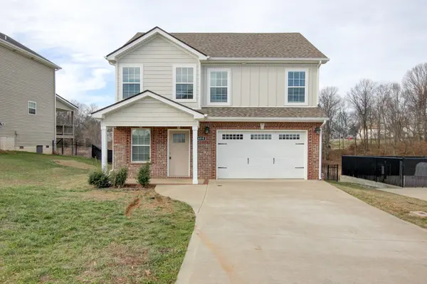 4010 Fort Sumter Dr, Clarksville, TN 37042
