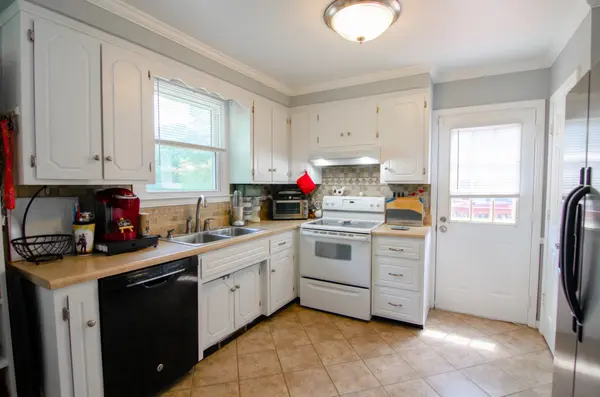 3057 Williamsburg Rd, Clarksville, TN 37043