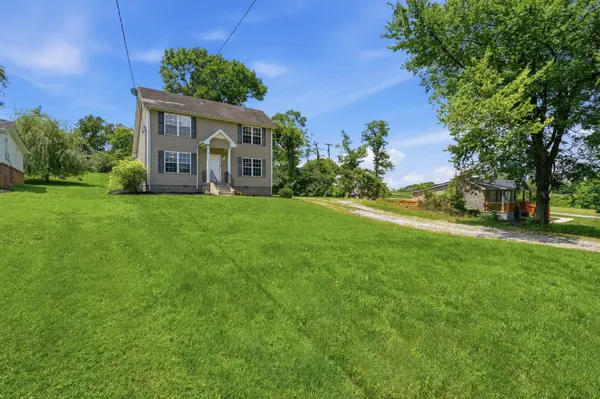 263 Rockland Rd, Hendersonville, TN 37075