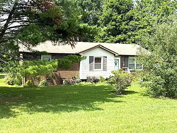 1438 Veterans Pkwy, Murfreesboro, TN 37128