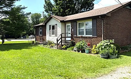 1438 Veterans Pkwy, Murfreesboro, TN 37128