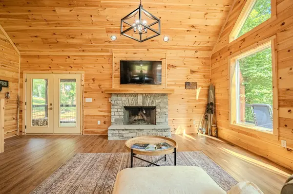 55 Kiki Cove, Clifton, TN 38425