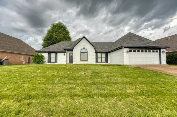 8936 ROWLEY CV, Cordova, TN 38016