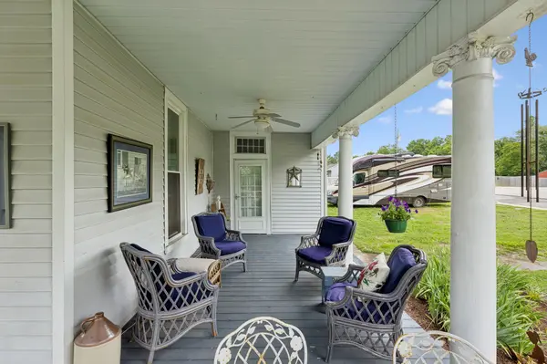 101 Webb Rd #E, Bell Buckle, TN 37020