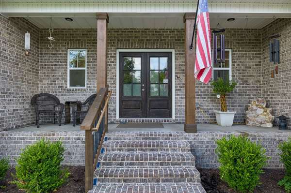 1035 Robert Lee Dr, Gallatin, TN 37066