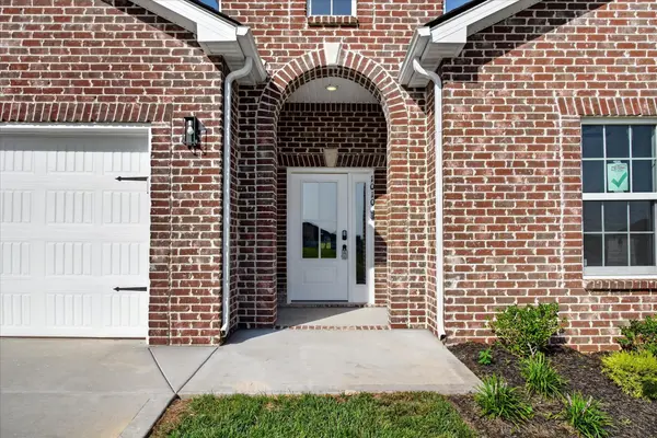 1010 Vendue Ave, Clarksville, TN 37042