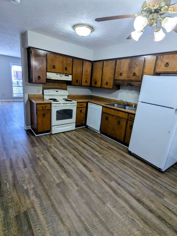 1034 Brookview Dr #14C, Franklin, KY 42134