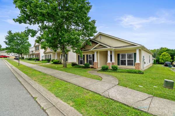 141 Dimaggio Dr, Springfield, TN 37172