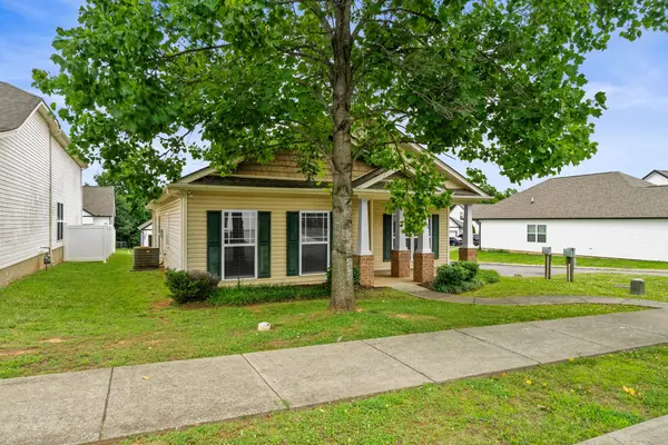 141 Dimaggio Dr, Springfield, TN 37172