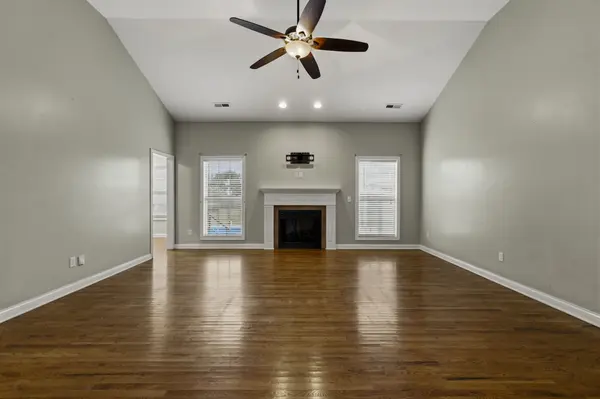 4638 Fairvue Farm Blvd, Bowling Green, KY 42104