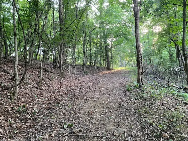 250 Hurt Rd, Hendersonville, TN 37075