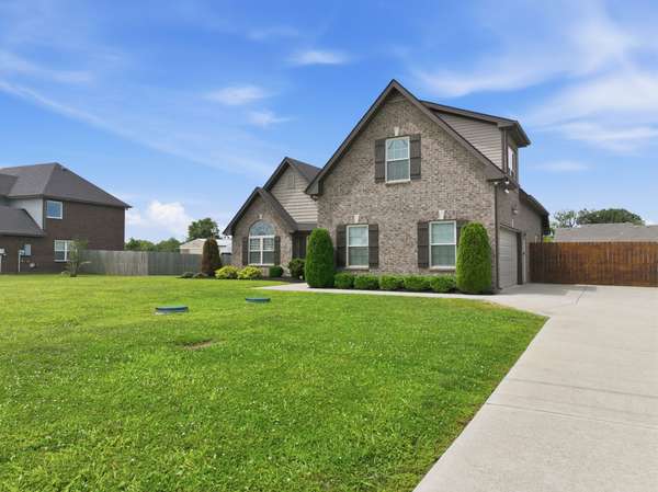 7914 Natahna Ct, Murfreesboro, TN 37127