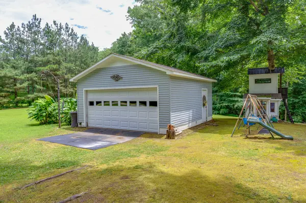 111 Cascade Spring Rd, Hohenwald, TN 38462