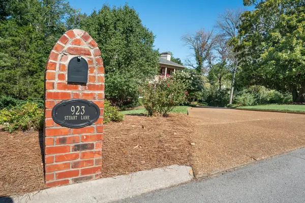 923 Stuart Ln, Brentwood, TN 37027