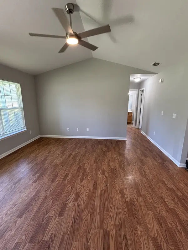 233 Royal Garden Dr, Murfreesboro, TN 37130