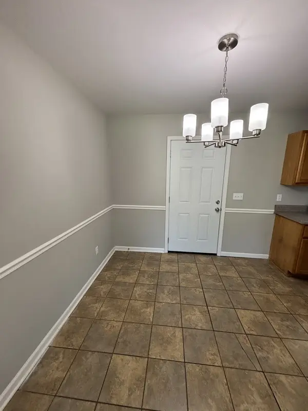 233 Royal Garden Dr, Murfreesboro, TN 37130