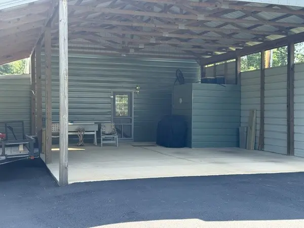479 Horseshoe Bend Rd, Linden, TN 37096