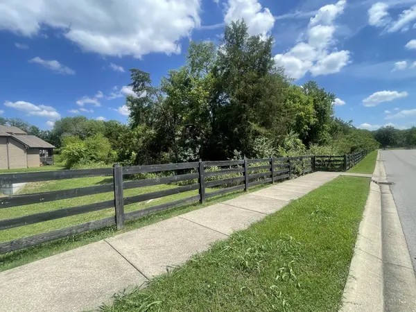 0 Stark Knob Rd, Hendersonville, TN 37075