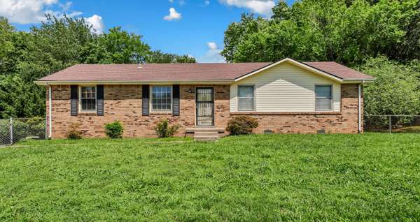 2706 Dove Ct, Clarksville, TN 37040