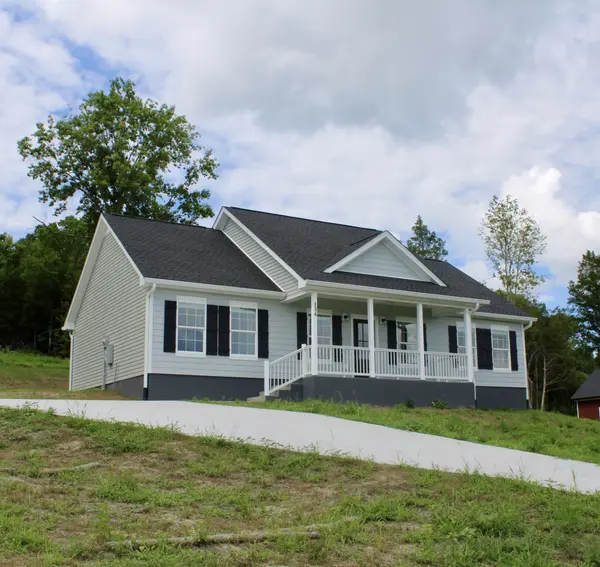 134 Alice Preston Loop, Gordonsville, TN 38563